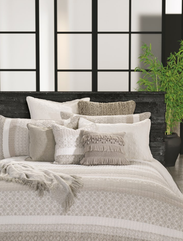 Lola Quilt Set